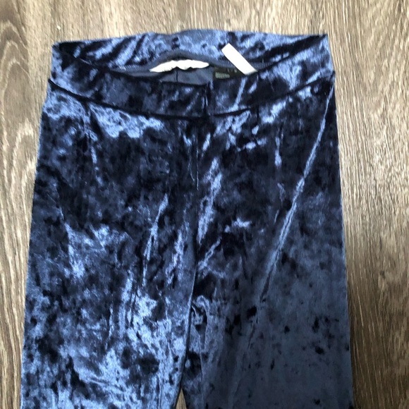 H&M Girls Crushed Velvet Leggings in Navy Blue - US Size 11-12Y - Picture 2 of 5